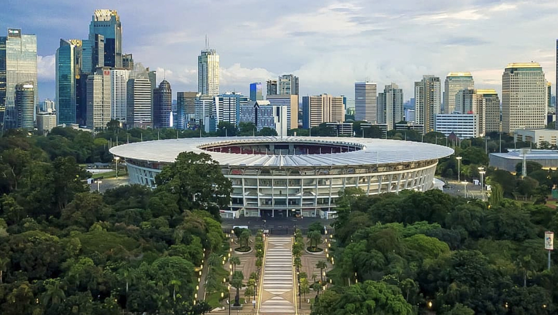 Potret Stadion Utama Gelora Bung Karno | Sumber: Wikimedia Commons @Jakartadunia