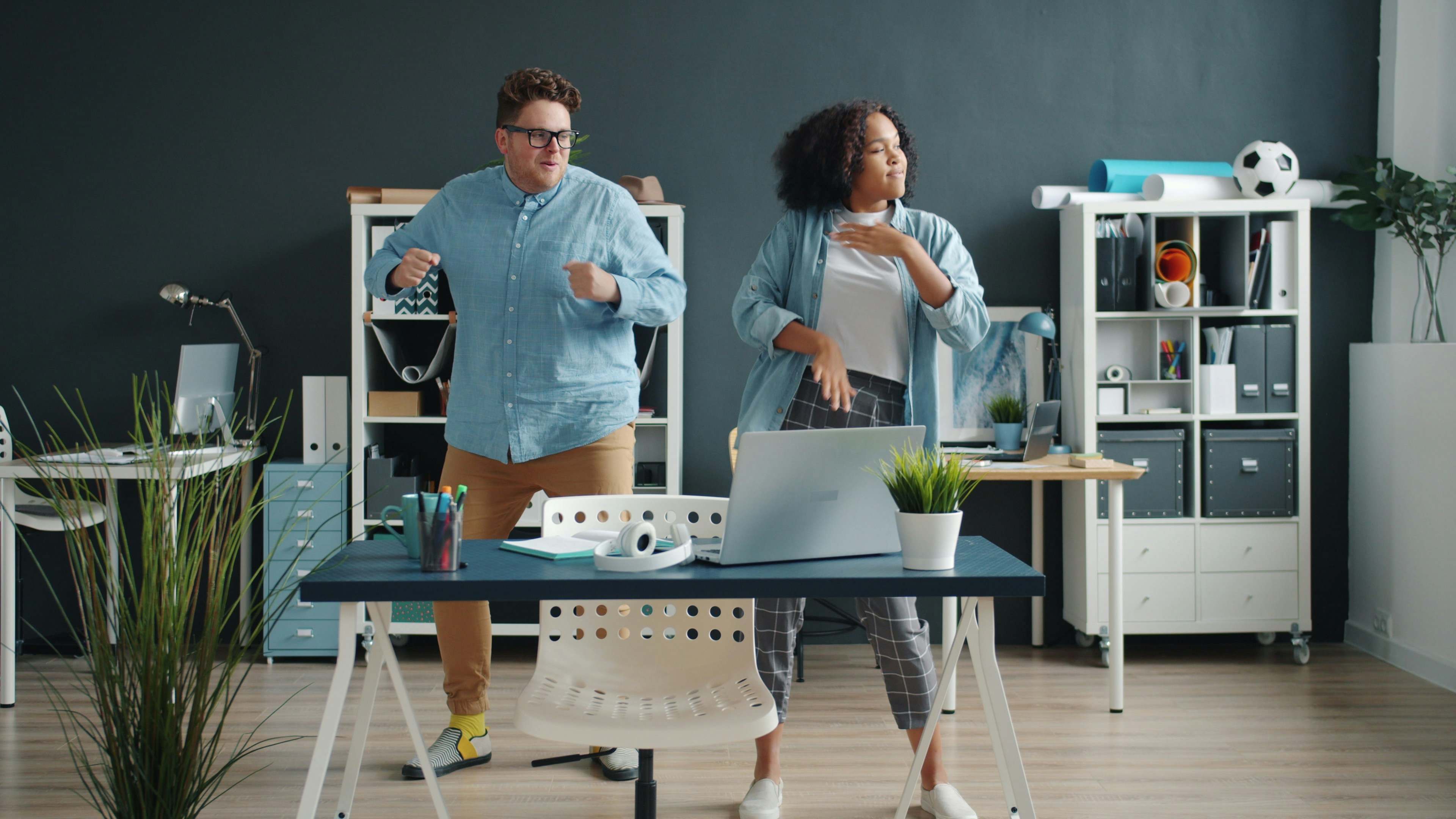 Apa Itu Anti-Hustle Culture dan Apakah Mindset Itu Negatif? | Unsplash @Vitaly Gariev