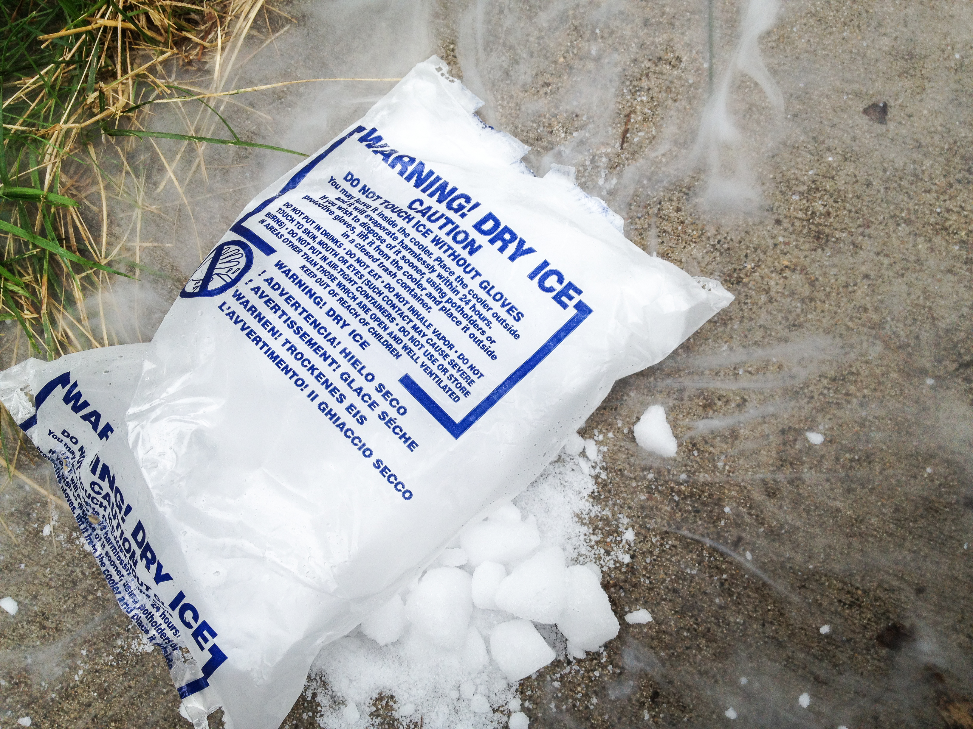 Dry Ice Kebakaran Hutan