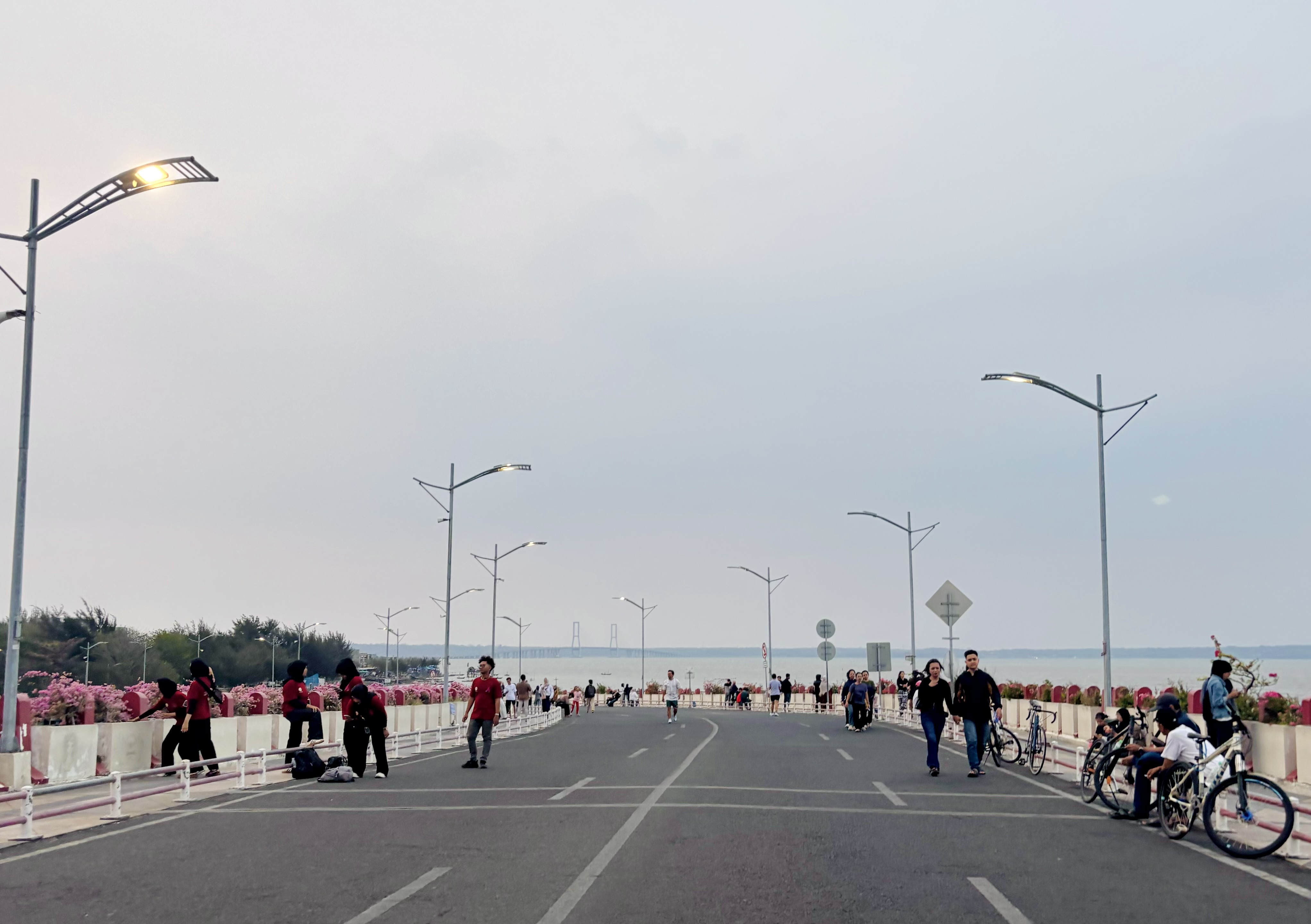 Pemandangan Jembatan Kenjeran /dok. Pribadi Rahajeng Novi