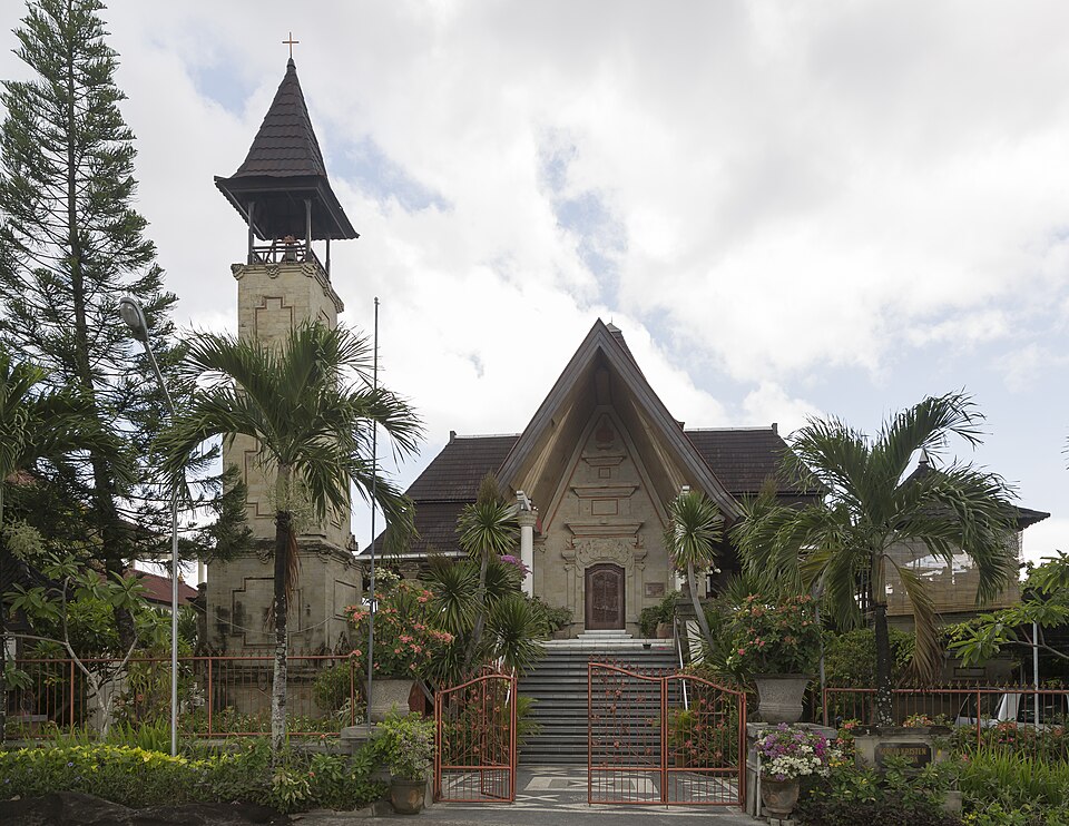 GKPB Jemaaat Bukit Dua | CEphoto, Uwe Aranas/WikimediaCommons