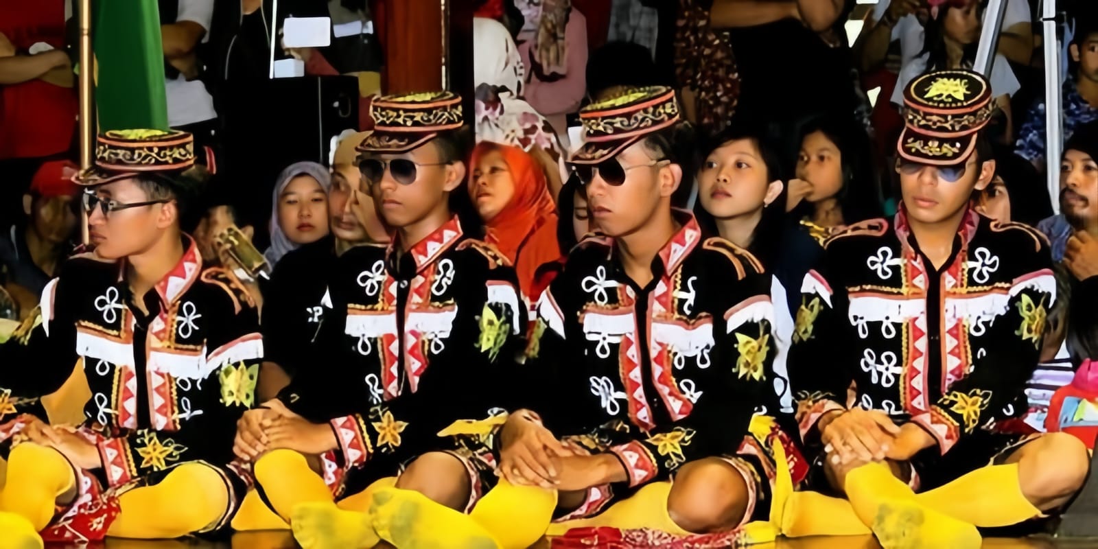 Tari Dolalak Purworejo | Foto: Web resmi Desa Krandegan Bayan