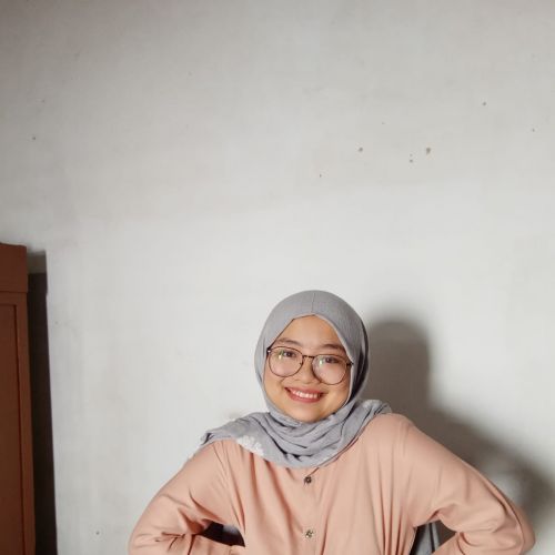 Salma Fauziah Khairunnisa