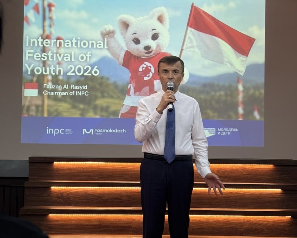 Russian Ambassador Sergei Tolchenov encourages Indonesian delegates to explore Russian culture and build lasting connections at the 2026 International Festival of Youth.