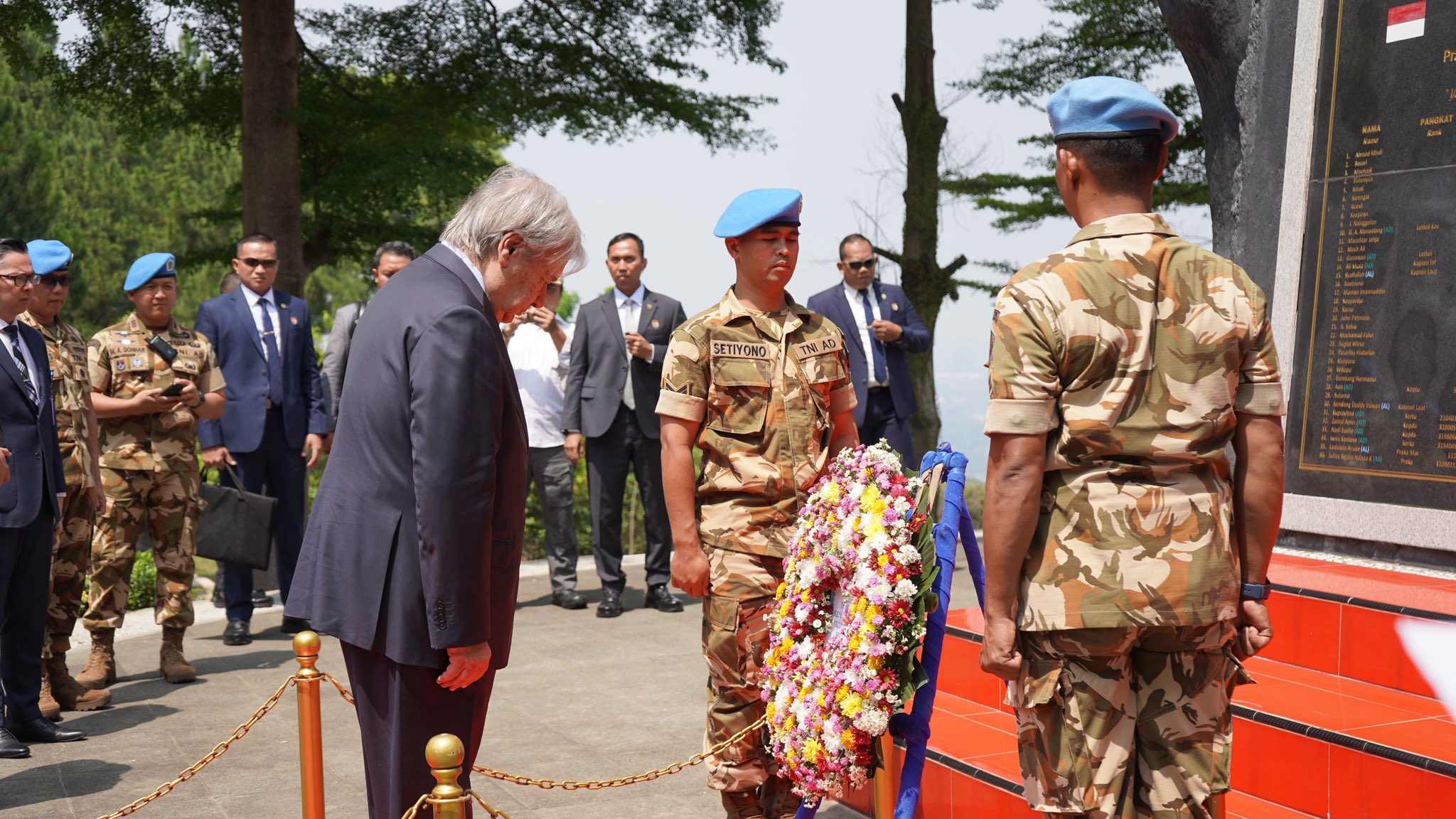 UN Secretary-General António Guterres honours fallen Indonesian peacekeepers at the TNI Peacekeeping Centre in Sentul on October 19, 2026.
