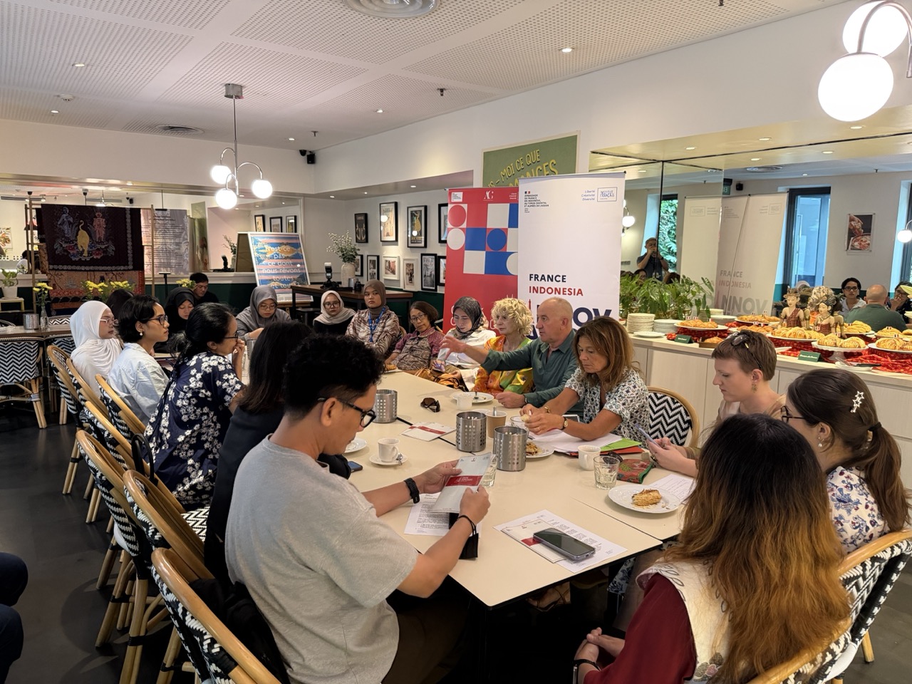 A special Literary Café session attended exclusively by the Choix Goncourt delegates and invited journalists