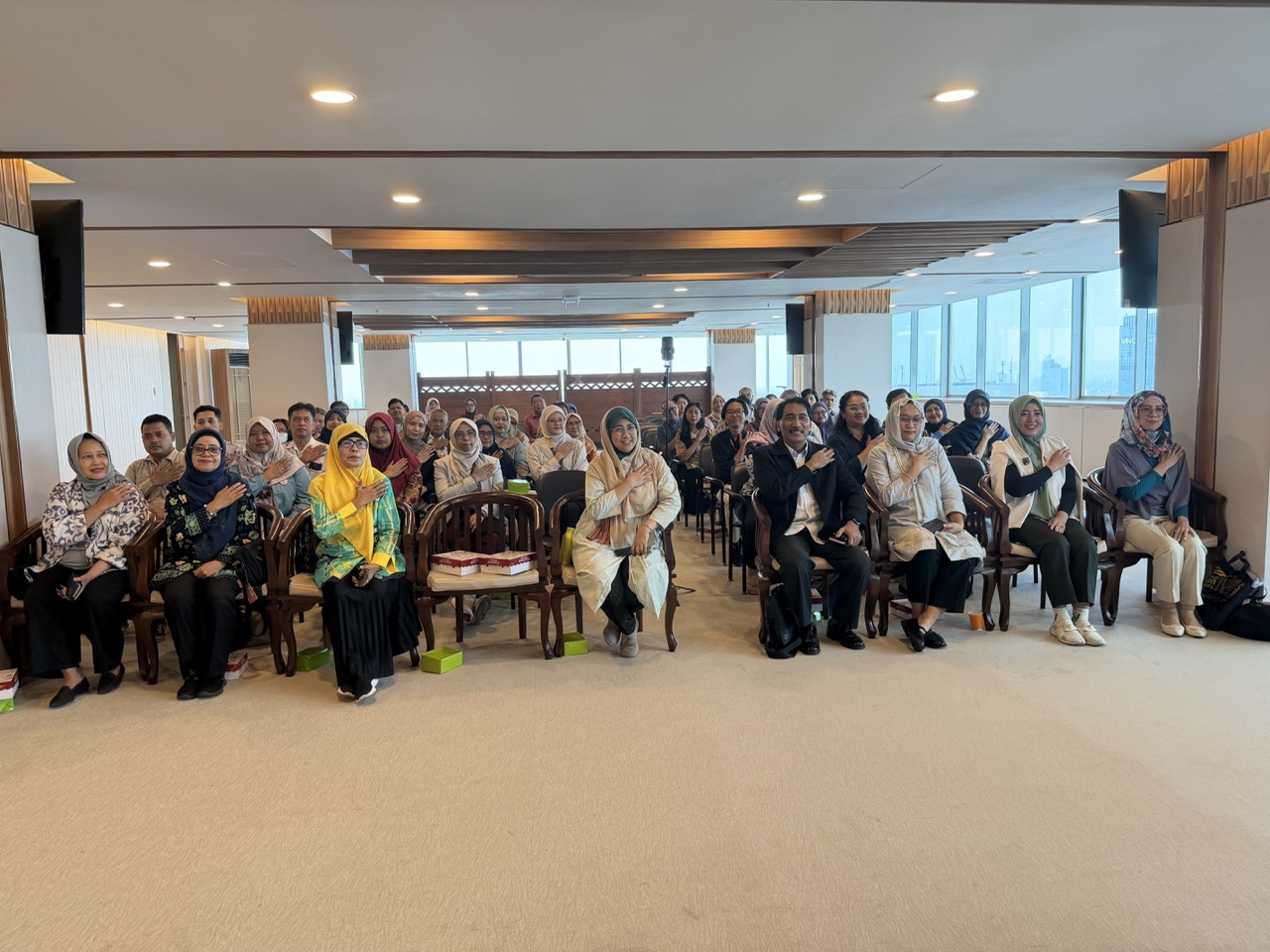 The speakers joined participants for a commemorative group photo at the MSDG program launch