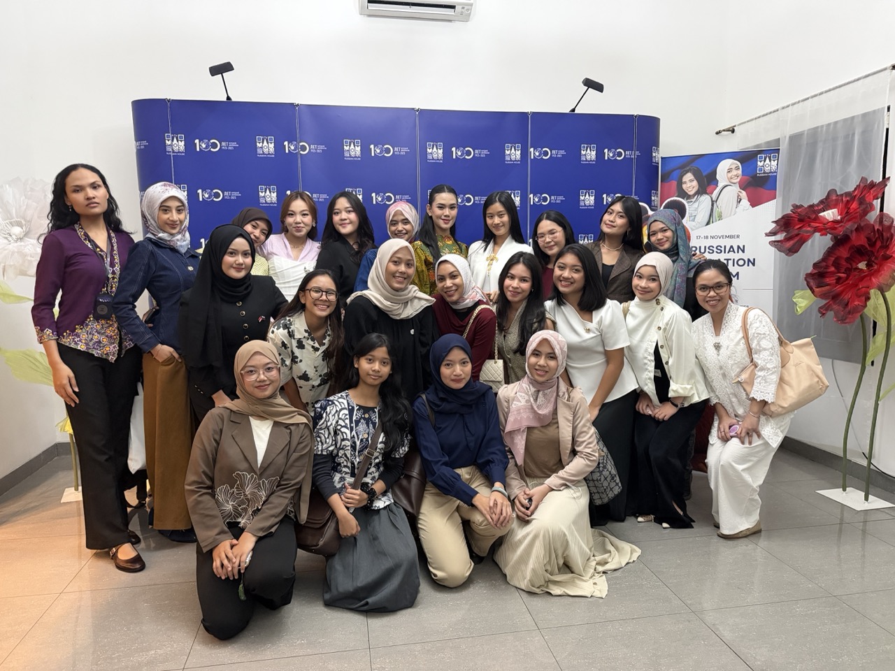 Indonesian delegates pose at Russian House Jakarta ahead of the 2026 International Festival of Youth in Yekaterinburg.