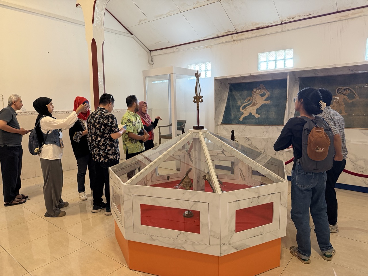 The MuseeID team explores Sidayu’s history during a guided tour of Museum Kanjeng Sepuh in Gresik.