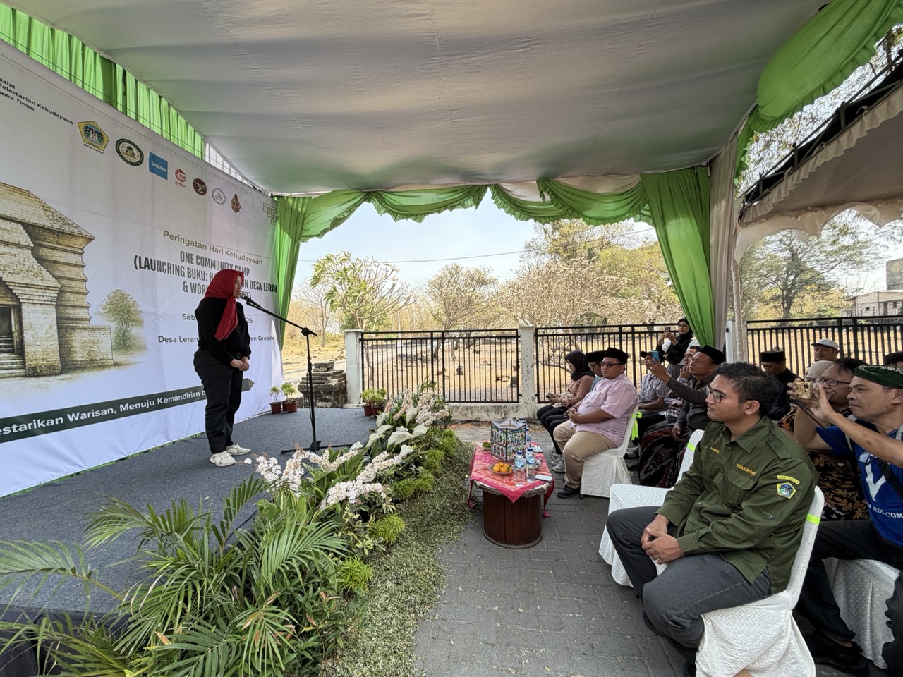 One Community Camp brings residents and officials together to support Leran’s heritage preservation and care for its historic surroundings.