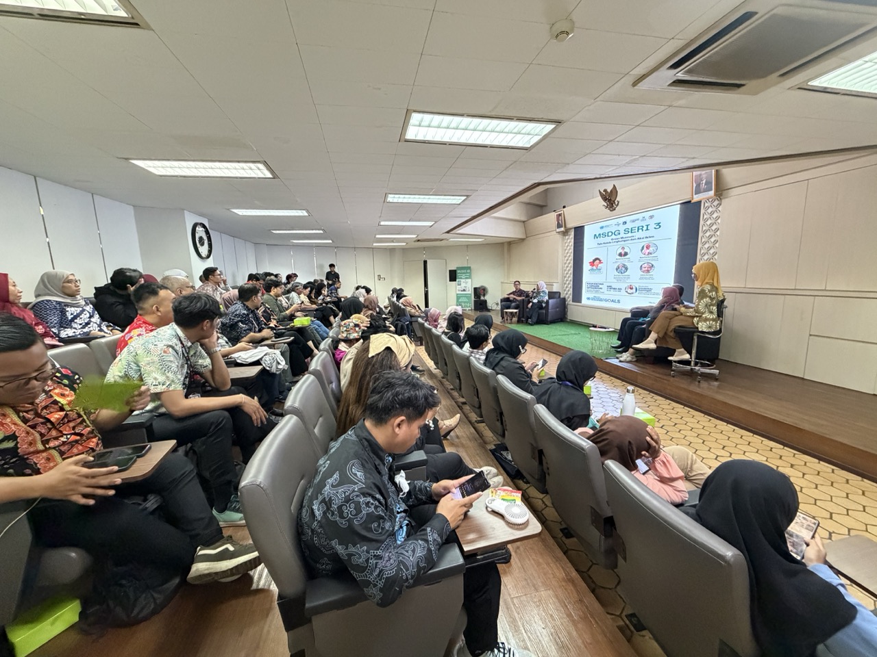 Speakers discuss museum sustainability and climate action during MuseeID’s MSDG Series 3 at Museum Kehutanan, Jakarta, October 22, 2026.