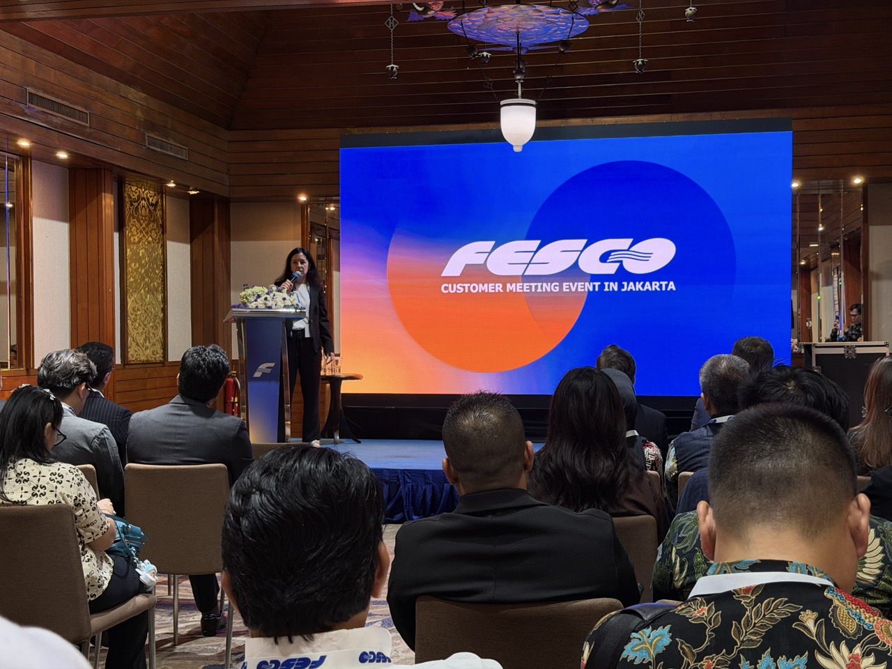 Dr. Anna Belokoneva, head of Rosatom’s Indonesia office, delivers the keynote at FESCO’s client meeting in Jakarta on October 22, 2026.
