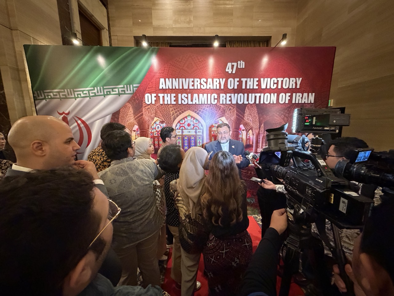 the Ambassador also hosted a doorstop interview session with Indonesian journalists