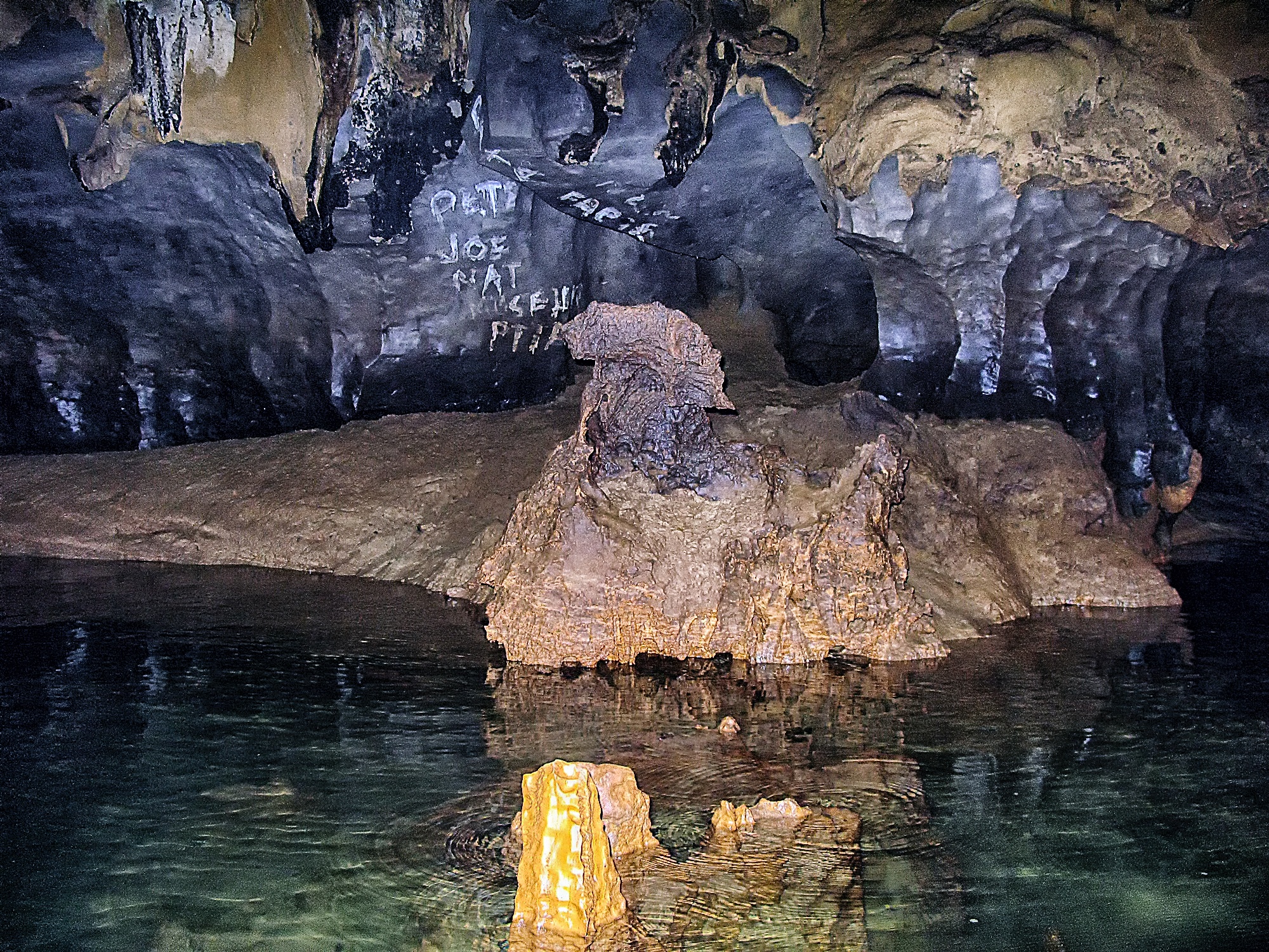 caves at Puerto-Princesa National Park