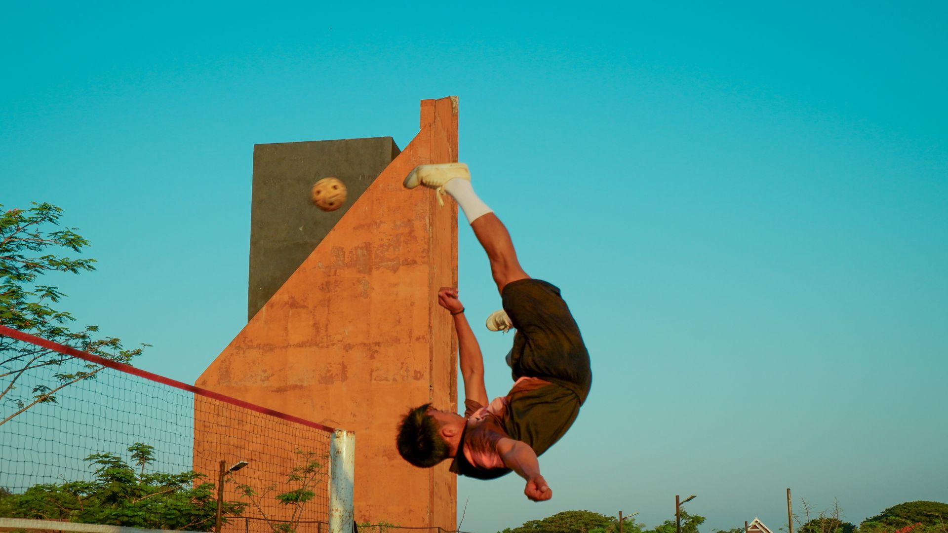 how to play sepak takraw (canva.com/Rayyan Element Studio)