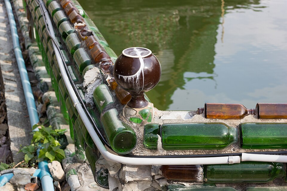 Million Bottle Tempe | Markus G. Klötzer/WikimediaCommons