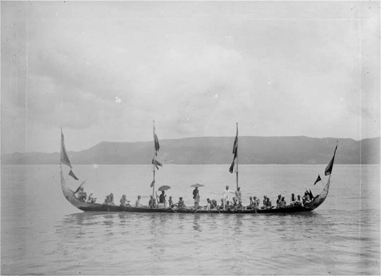 Ceremonial perahu from the Kai islands, Moluccas. (Photo courtesy of the Nationaal Museum van Wereldculturen)