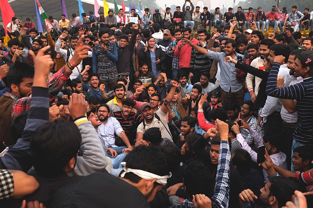 Keterangan Gambar (© Pemilik Gambar)